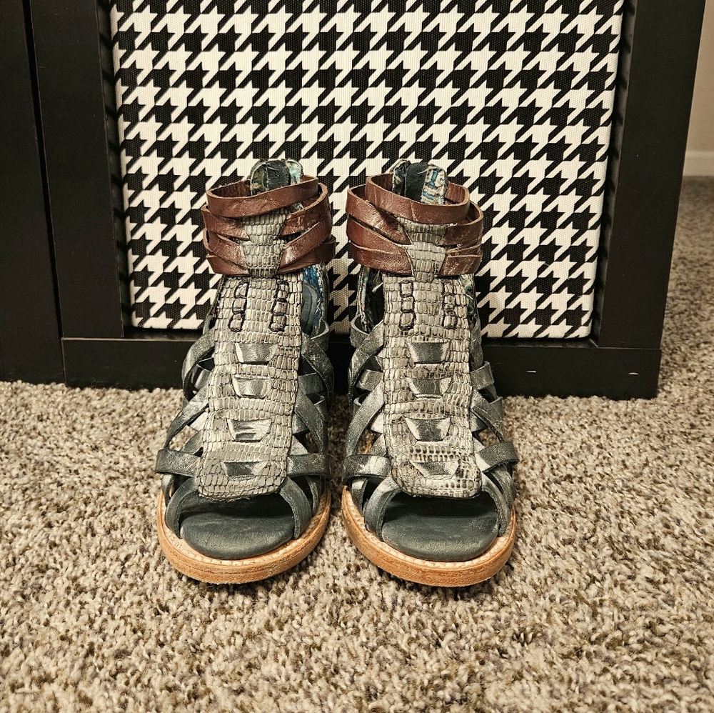 Freebird by Steven - Penny in Blue Multi Size 6